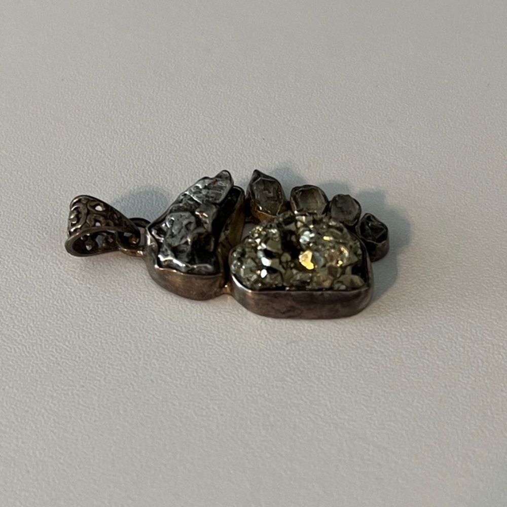 Handmade Crystal Pendant - Picture 2 of 4